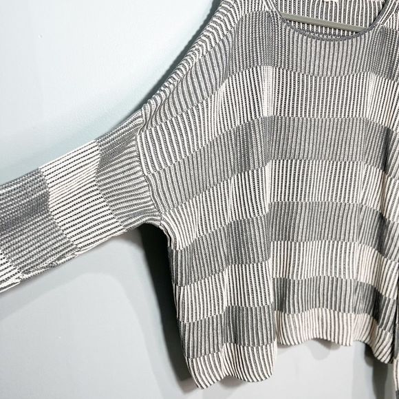 Easel | Boutique Oversized Striped Ribbed Sweater Gray Large - Picture 4 of 14